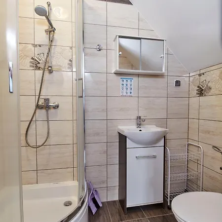 Cliff House Pensionat 3*