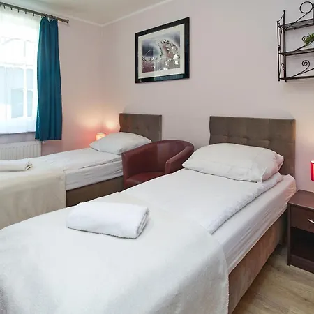 Cliff House Pensionat 3*